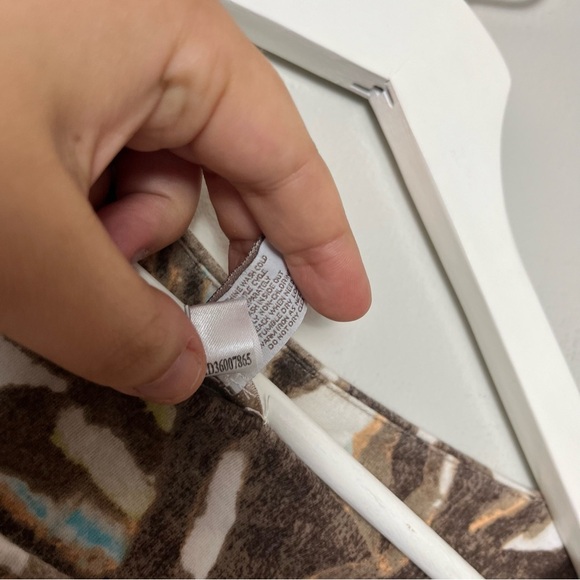 Chico's Brown Patterned Three Quarter Length Sleeve Women's Top 1 (8/10) - Picture 4 of 5